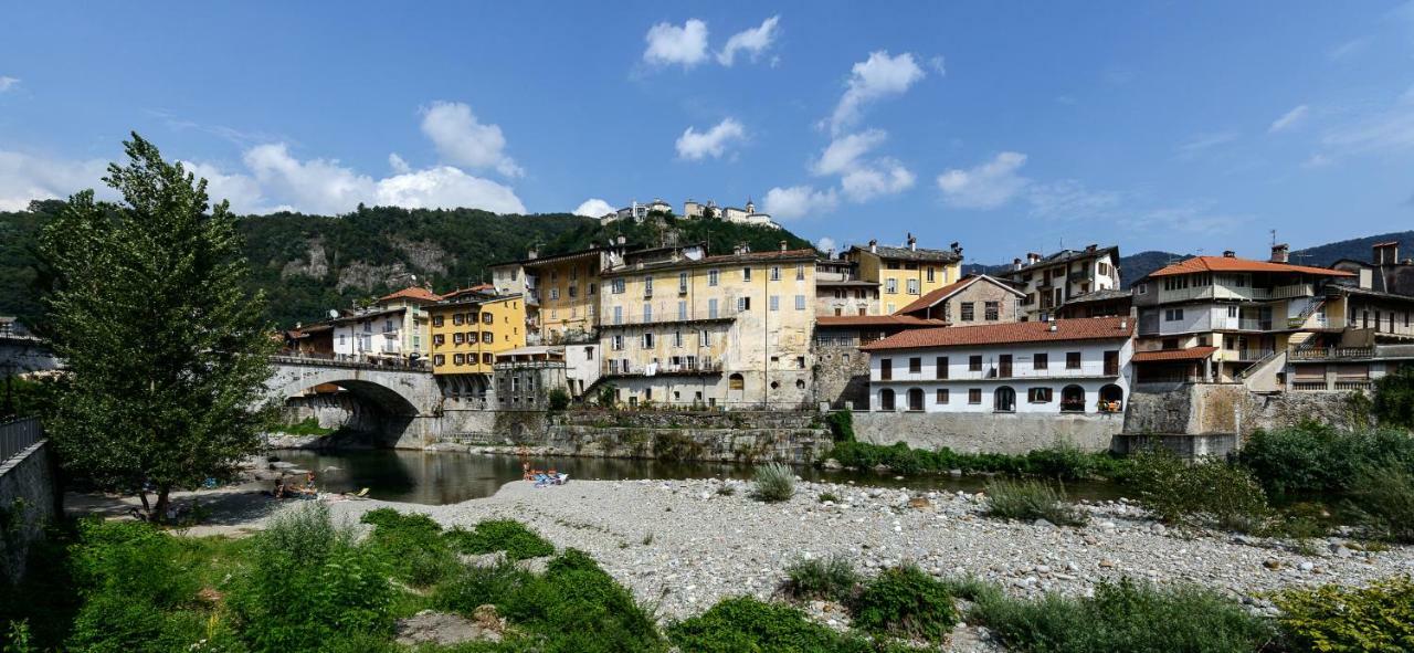 Al Vicolo Del Gallo Varallo Luaran gambar