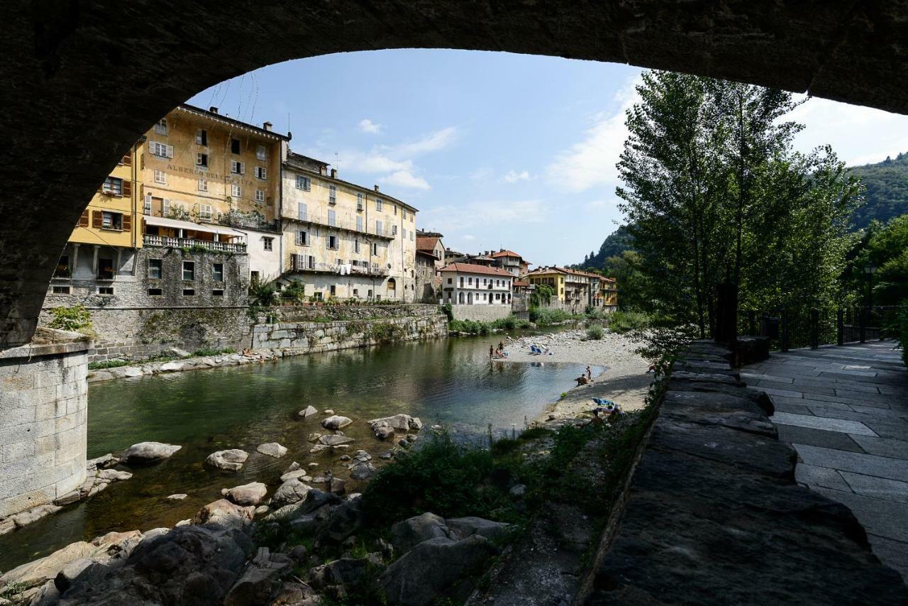 Al Vicolo Del Gallo Varallo Luaran gambar