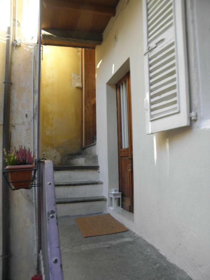 Al Vicolo Del Gallo Varallo Luaran gambar